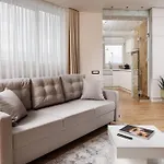 Skylark 4*