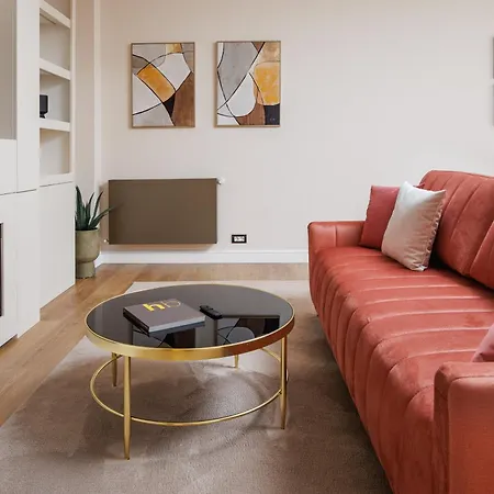 Skylark Apartment 4*