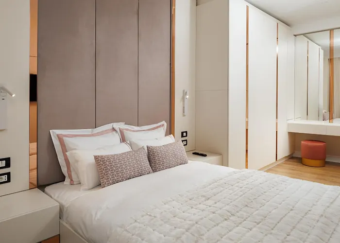 Skylark 4* Брашов