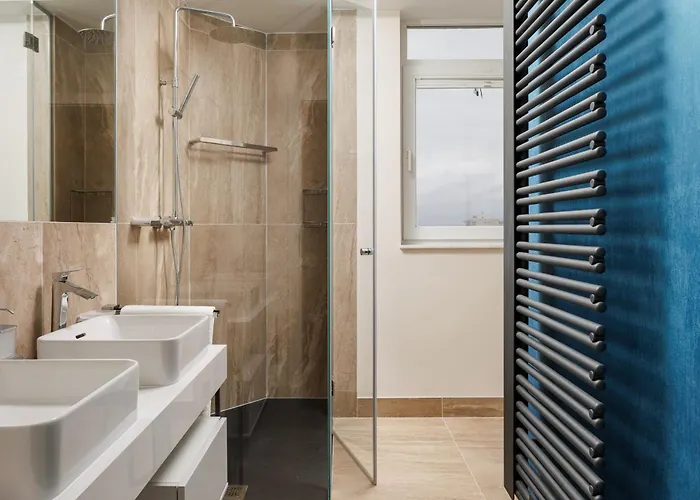 Skylark 4* Брашов